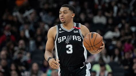 Spurs' Keldon Johnson still loyal to Buc-ee's even though he's 'not supposed to' eat there